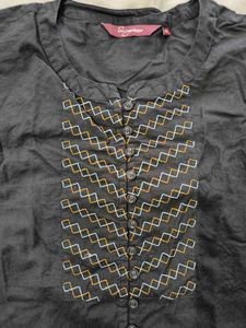 Sangria pure cotton Black Top For Women.