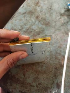 Oppo F7 Battery