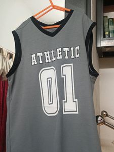 Tank Top Small Size Sleevless
