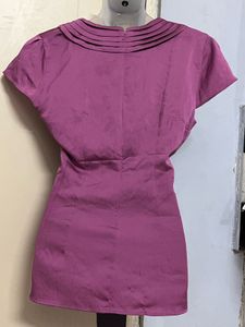 Banana Republic Branded Purple V-Neck Top