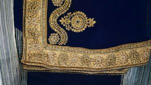 Elegant Navy Blue Saree