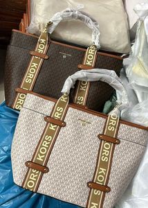MK NEW LASTEST ELLIOT LARGE TOTE BAG*