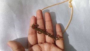 Custom &#39;Sanjana&#39; name necklace with heart detail
