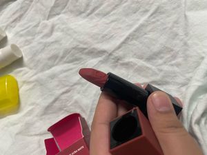 Nykaa Ultra Matte Lipstick- Mona Lisa