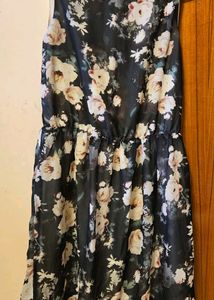 Short sleeveless dress printed design
