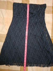 sleeveless blue dress