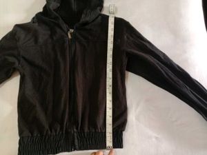 Cropped Hoodie.
