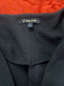 Sllen solly Short blazer