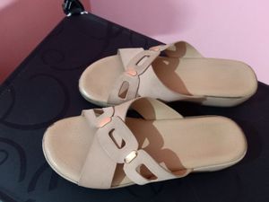 Metro Women Open Toe Flats