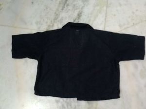 Black Cropped Short Sleeve Shirt