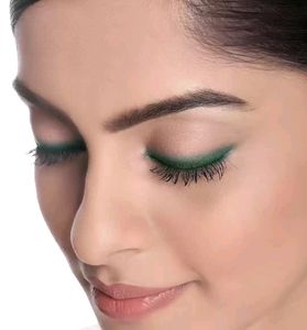 Original And Luxe Mac Khol