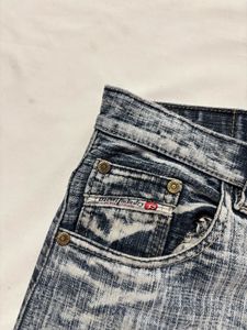 Size: 28-30 Wide Leg Denim Jeans
