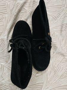 A Black Valvet Boots Wore Only Once