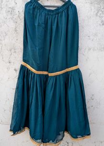 🌸Elegant Embroidered sharara Suit Set 🌸