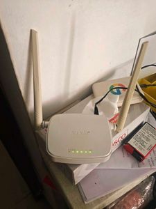 Tenda WiFi Router And Repeater