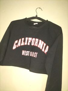 URBANIC Black Sweatshirt