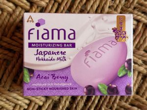 Smell Good Combo~ Yardley Mist + Moisturizing Bar