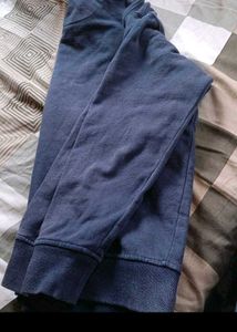 winter Special  The Stronghold Sweatshirt ☃️❄️