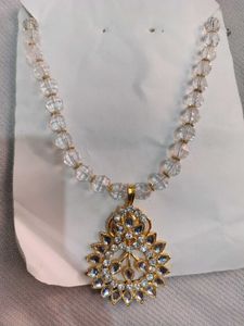 Elegant Crystal Necklace