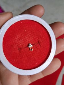 Nose Pin Gold Shaining stone