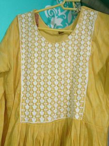 Nayracut Kurti