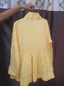 Solid Yellow Top With Tessels