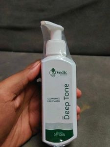 Ivedic Deep Tone Face Wash