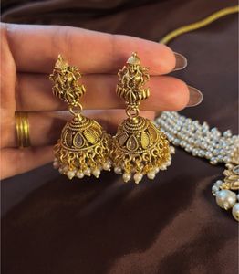 Golden Indian Jewelry Set with Zaveri Pearls