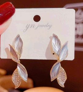 Leaf Pattern Earrings