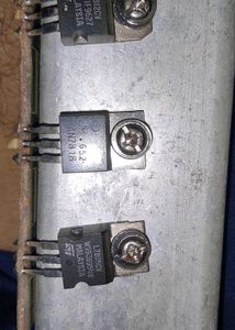 7805 , 7812 , 7818 IC