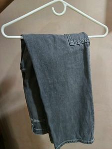 Title: Vintage Vibe Gray Cargo Jeans 😎👖