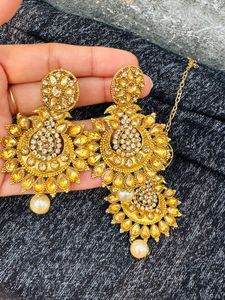 Gold-toned Maang Tikka &amp; Earring Set