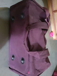 Travel Bag With 4 Chains