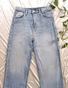 H&amp;M Straight Fit Jeans (24-26)