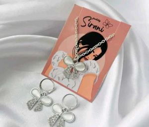 Trendy Pendant Set