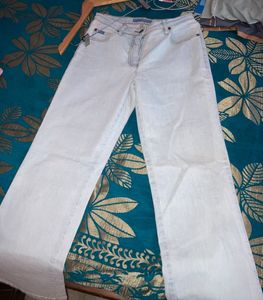 Light Wash Wide Leg Jeans