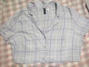 Cute H&amp;M Cropped Shirt 💜