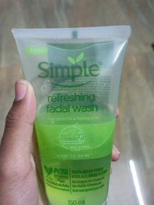 Simple Refreshing Facial Wash