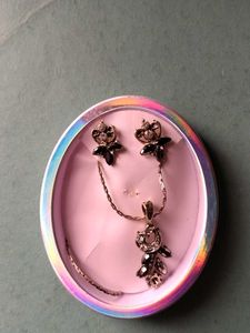 Black Pendent