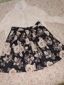 Forever 21 Floral Skirt 🎀