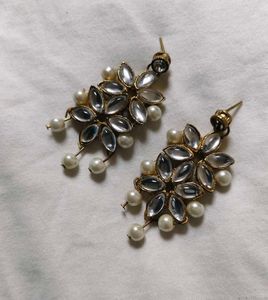 Stone Studded Pearl Choker Set