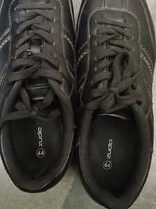 Black Casual Sneakers - Size 44👟