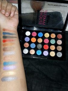 MARS Makeup Studio 24Color Eyeshadow Palette❤️