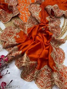 Elegant Orange Saree🧡