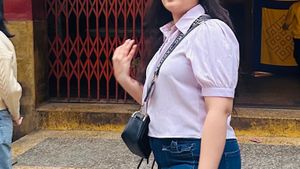 Lavender Puff Sleeve Top