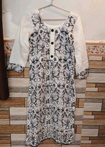 Elegant Embroided Kurta Set