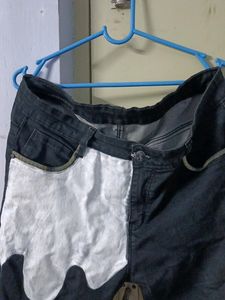 Black Jeans With Flaws,