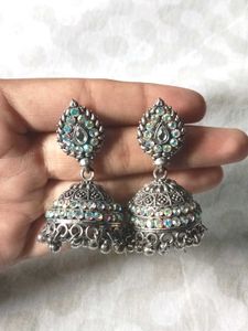 I&#39;m Selling New and Classic Earring.