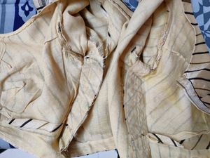 *Flat 50 Off* Beige-black Art Silk saree, Blouse
