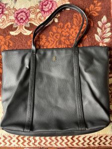 Baggie Black textured Shoulder bag
